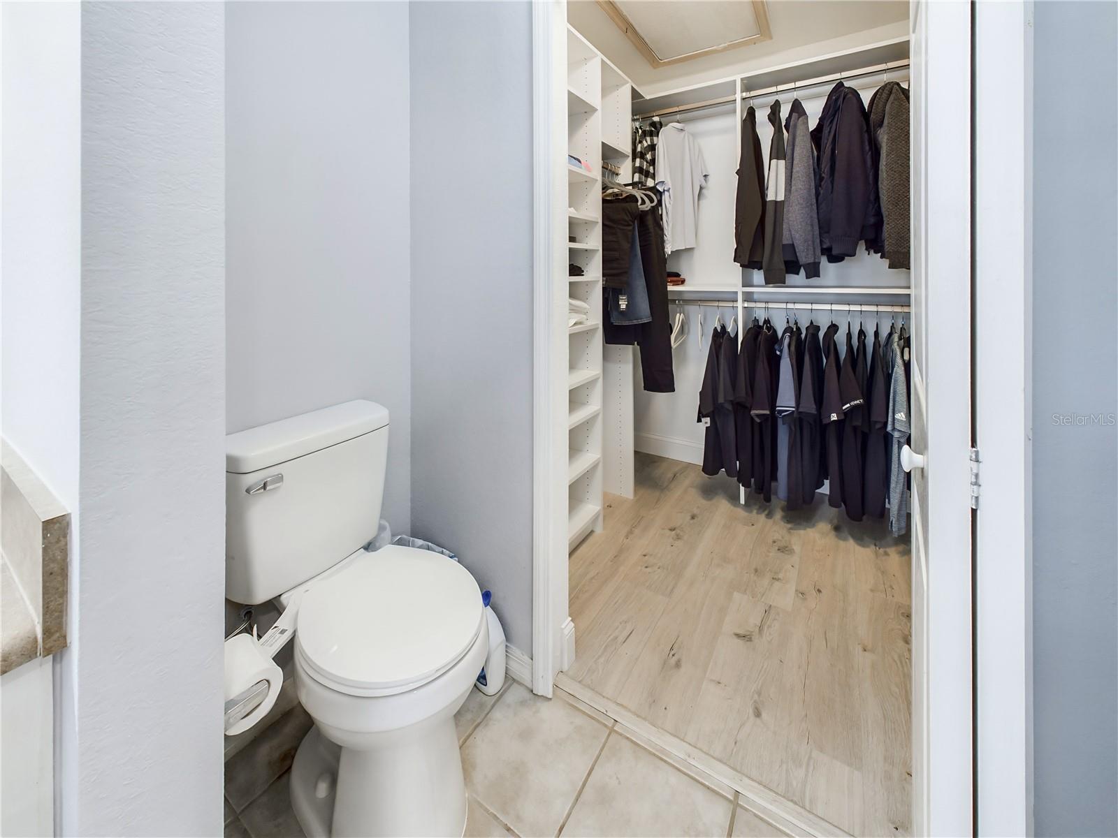 5521 ROSEHILL RD #203