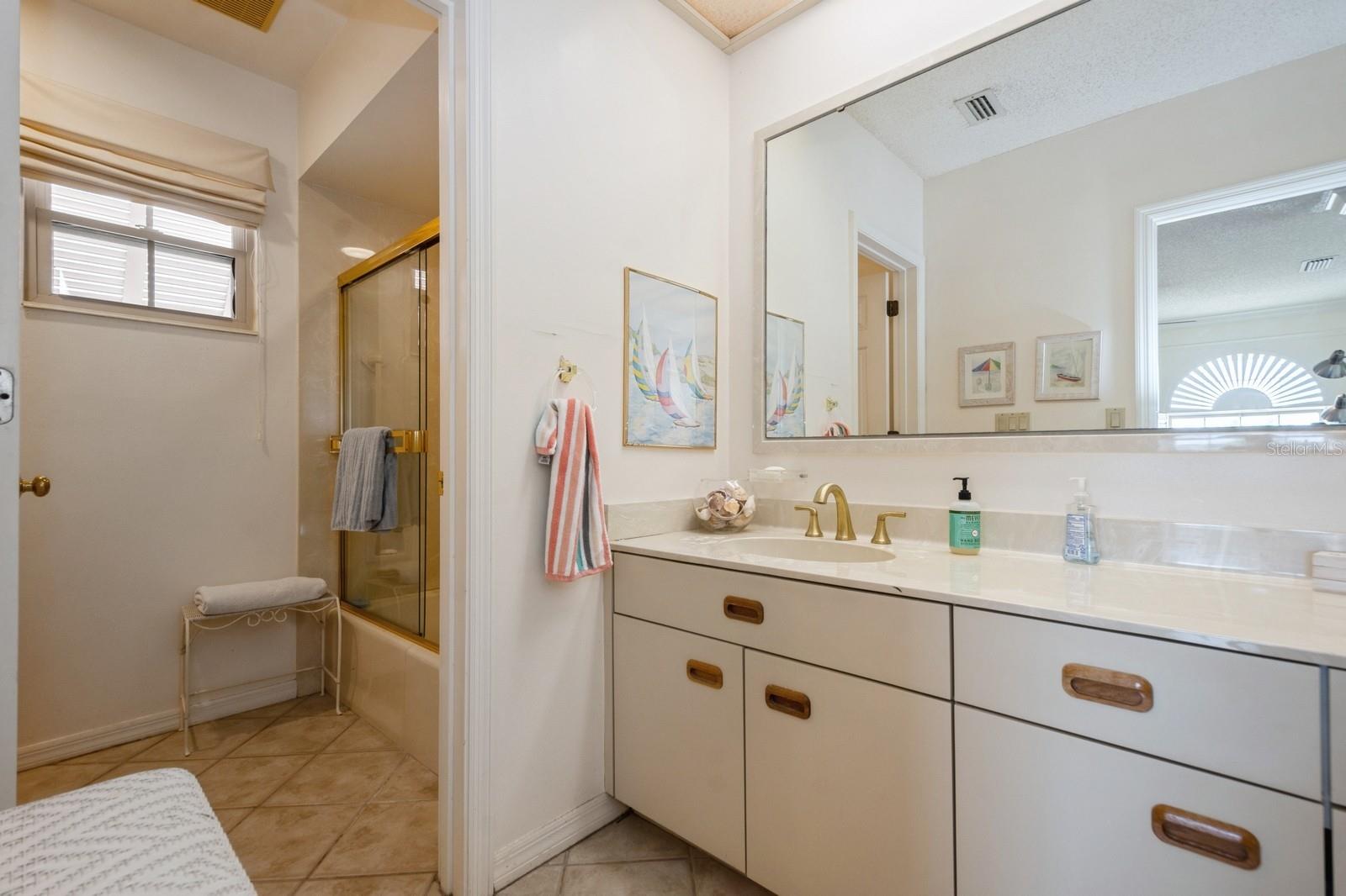 1195 COQUILLE ST #309