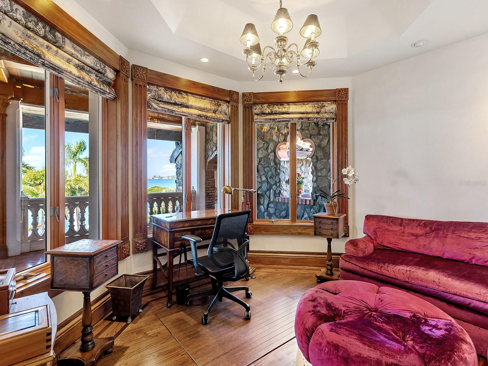 1310 S LAKE SHORE DR