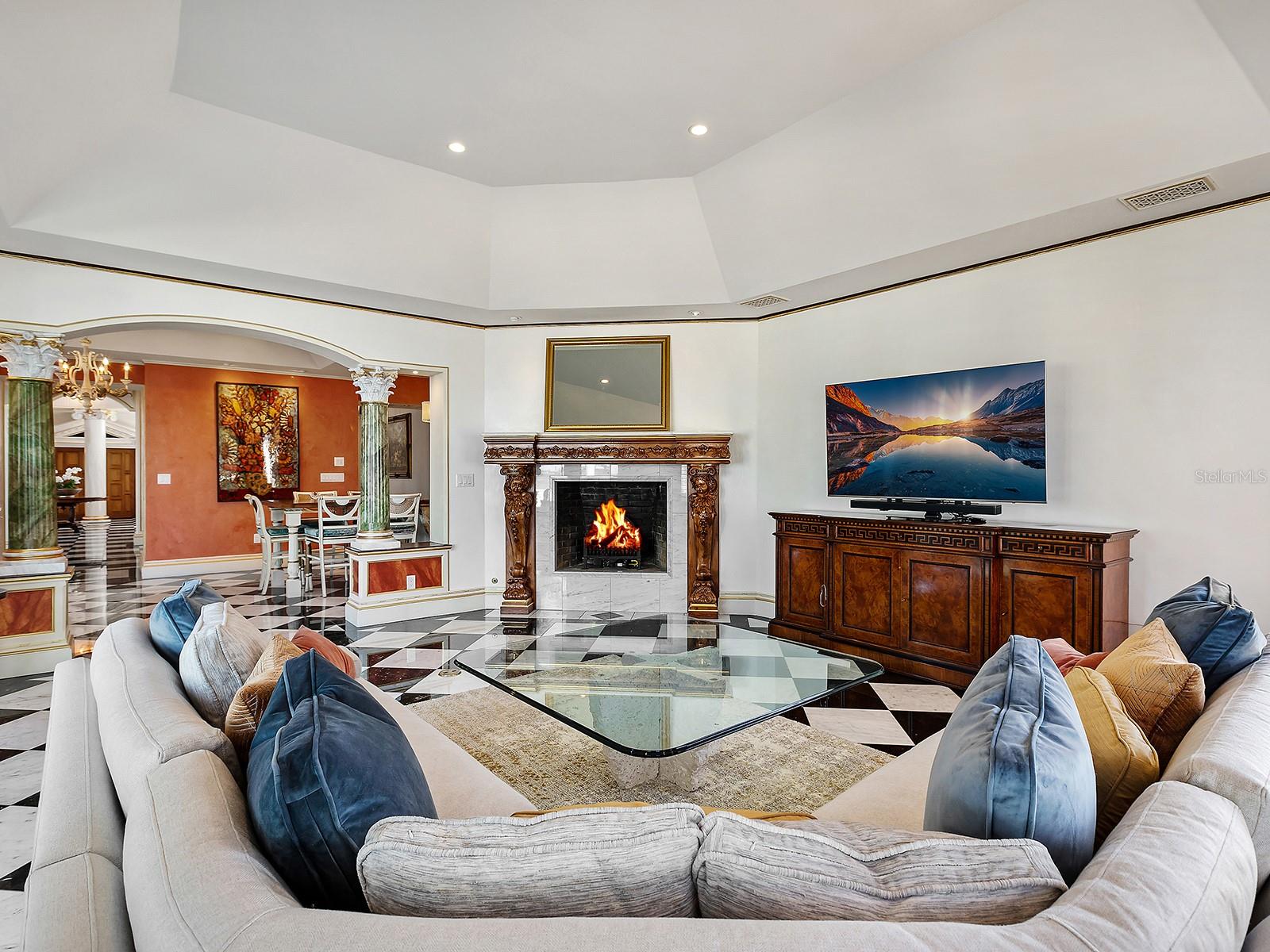 1310 S LAKE SHORE DR