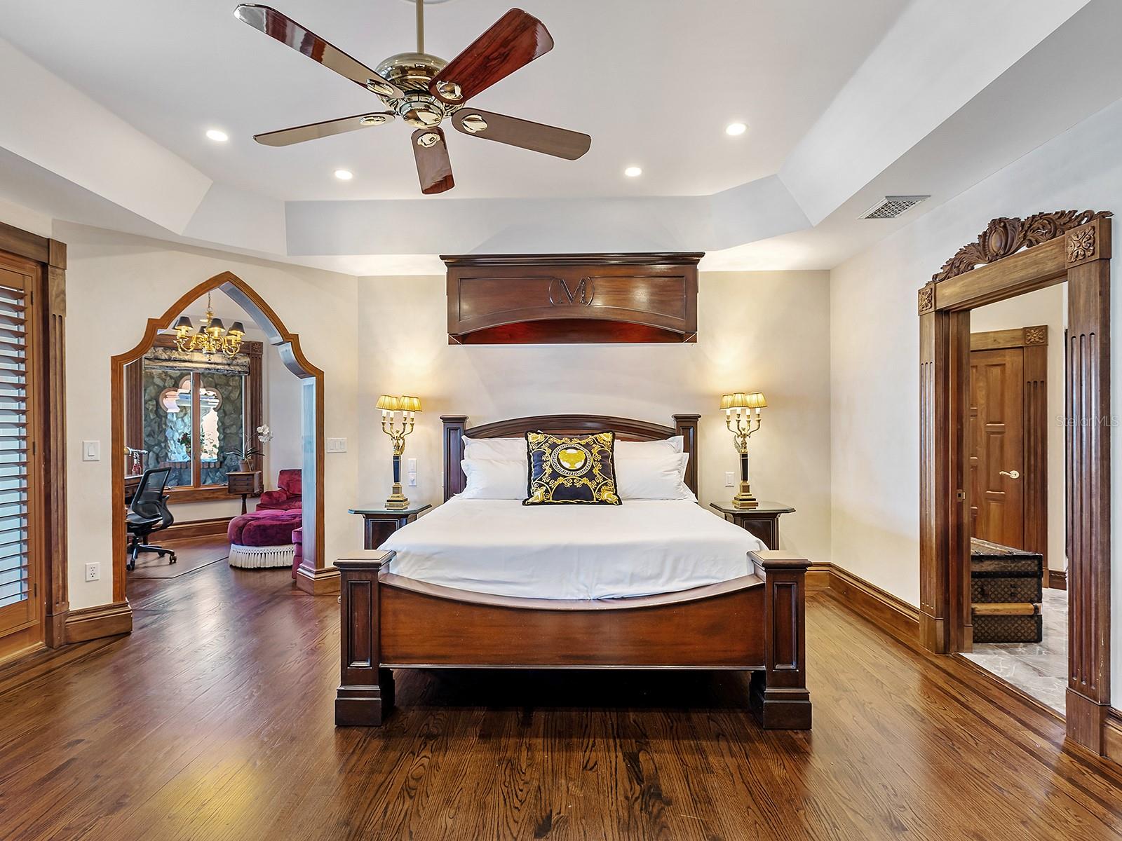 1310 S LAKE SHORE DR