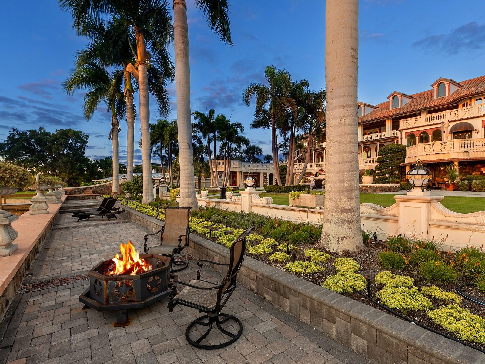 1310 S LAKE SHORE DR