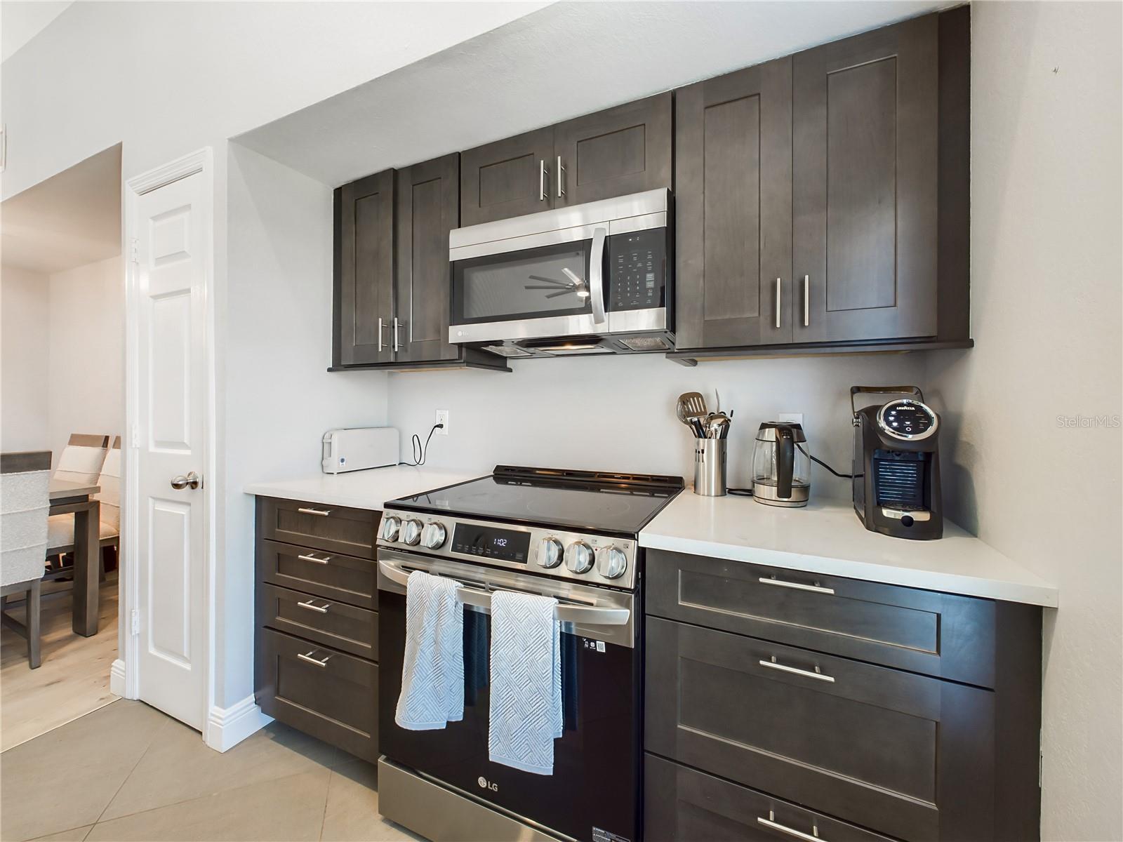 5521 ROSEHILL RD #203