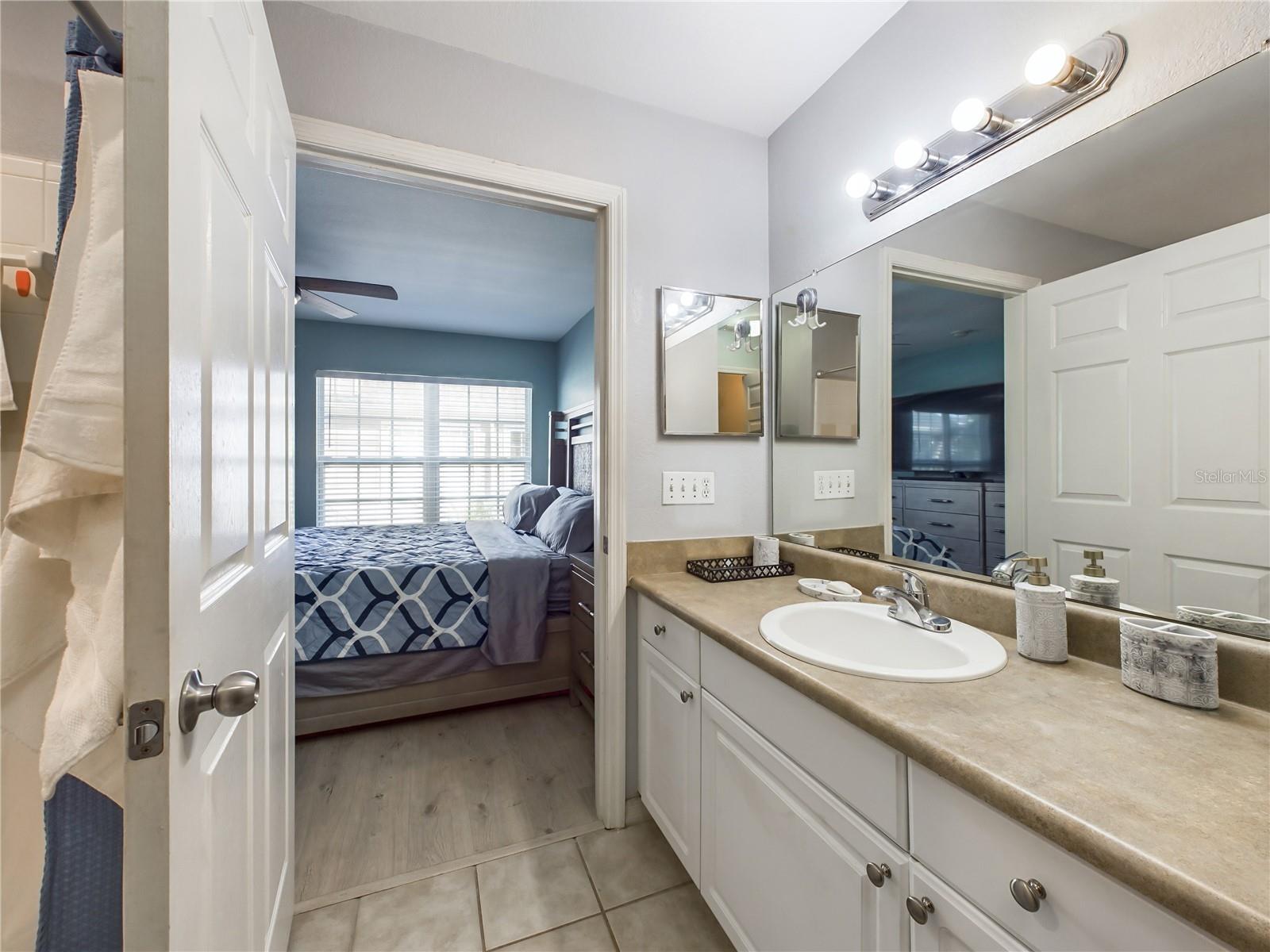 5521 ROSEHILL RD #203