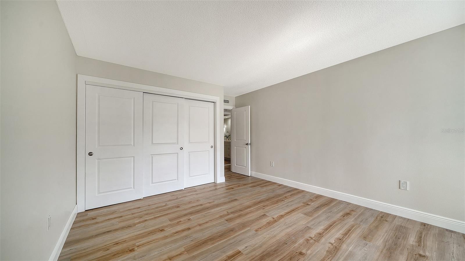 101 WHISPERING SANDS DR #107