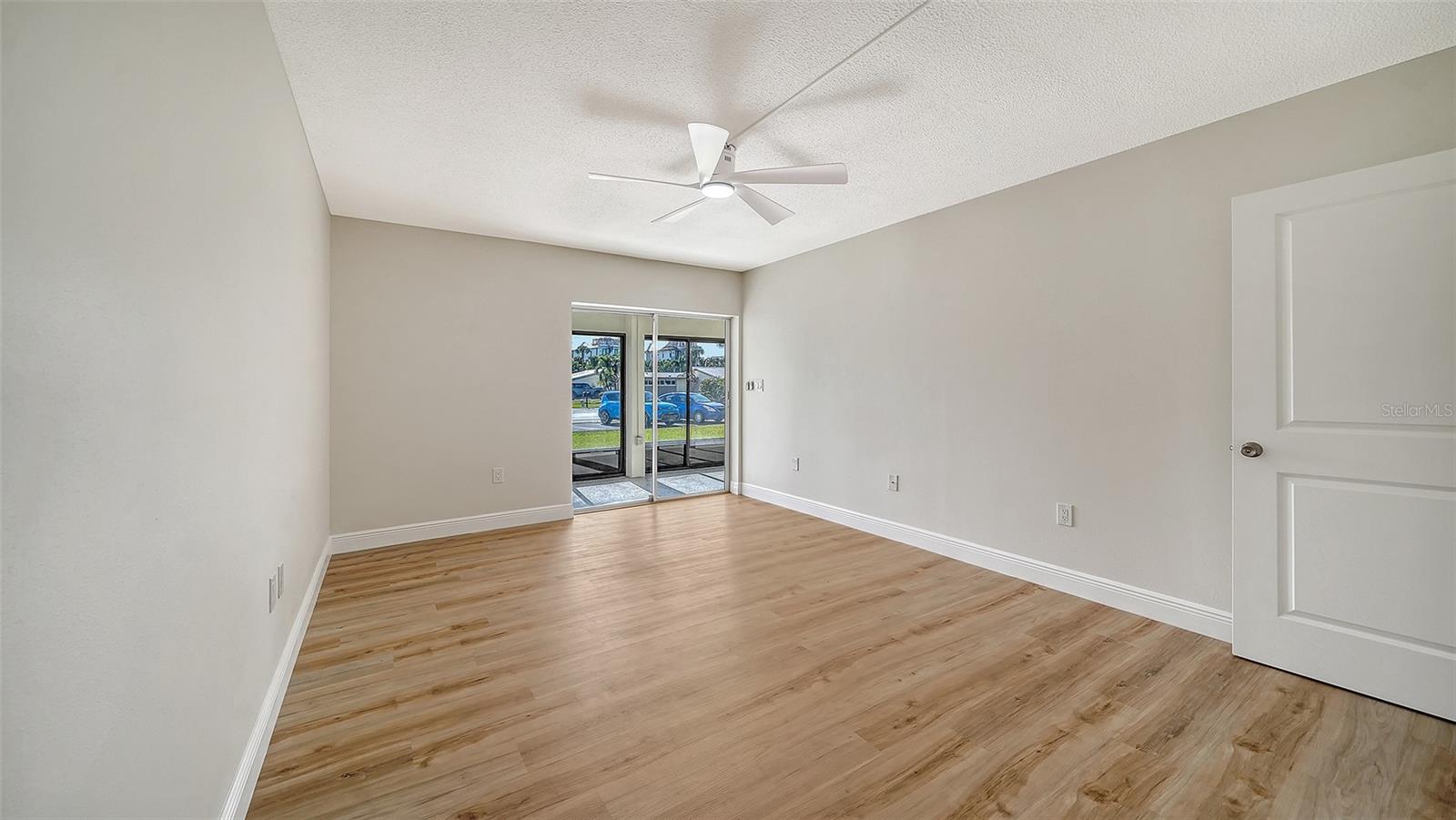 101 WHISPERING SANDS DR #107