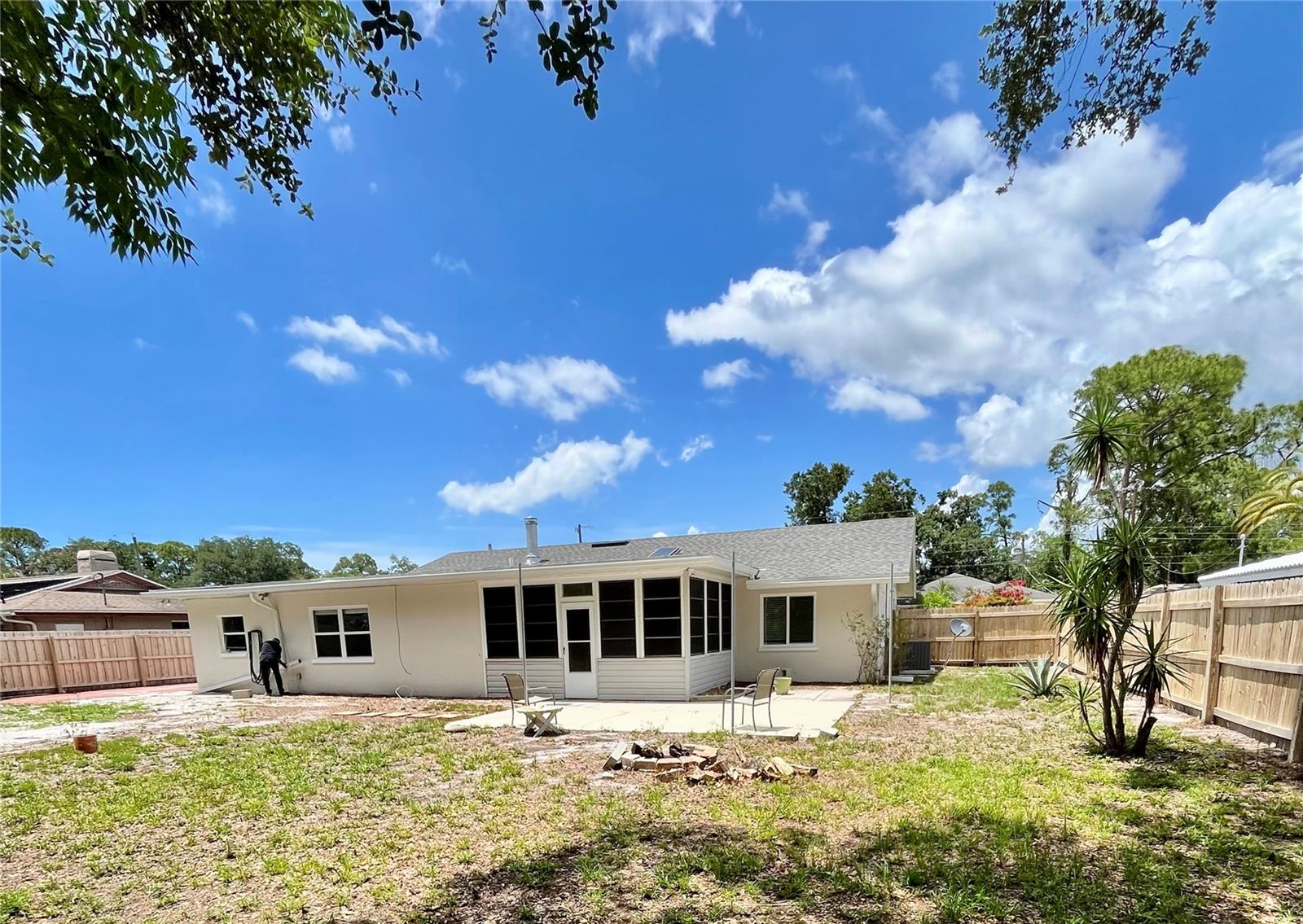 4414 LONGFORD DR