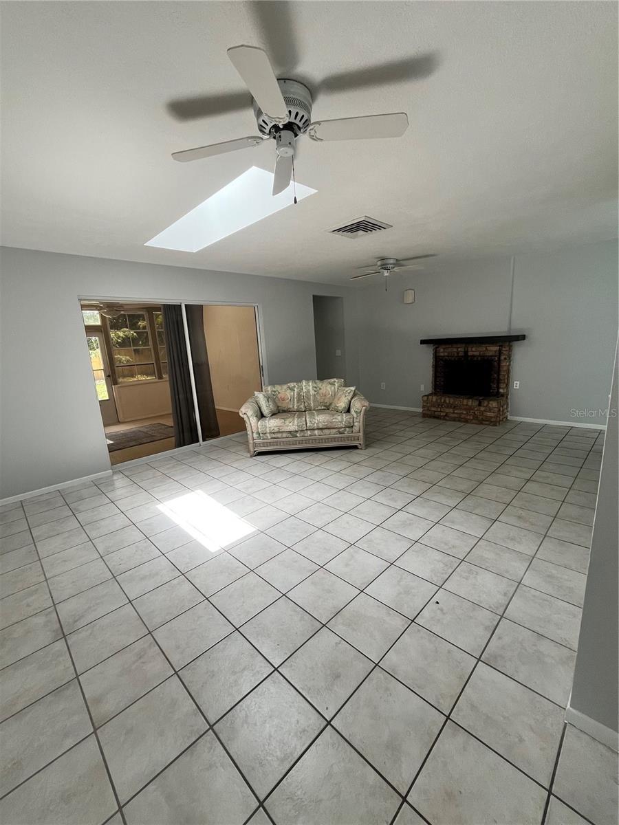 4414 LONGFORD DR