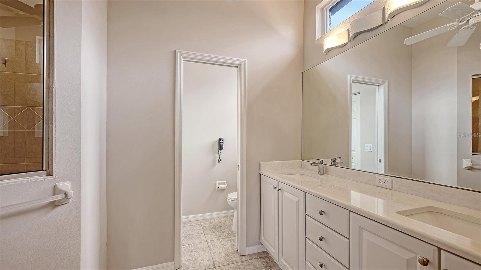 4404 REFLECTIONS PKWY