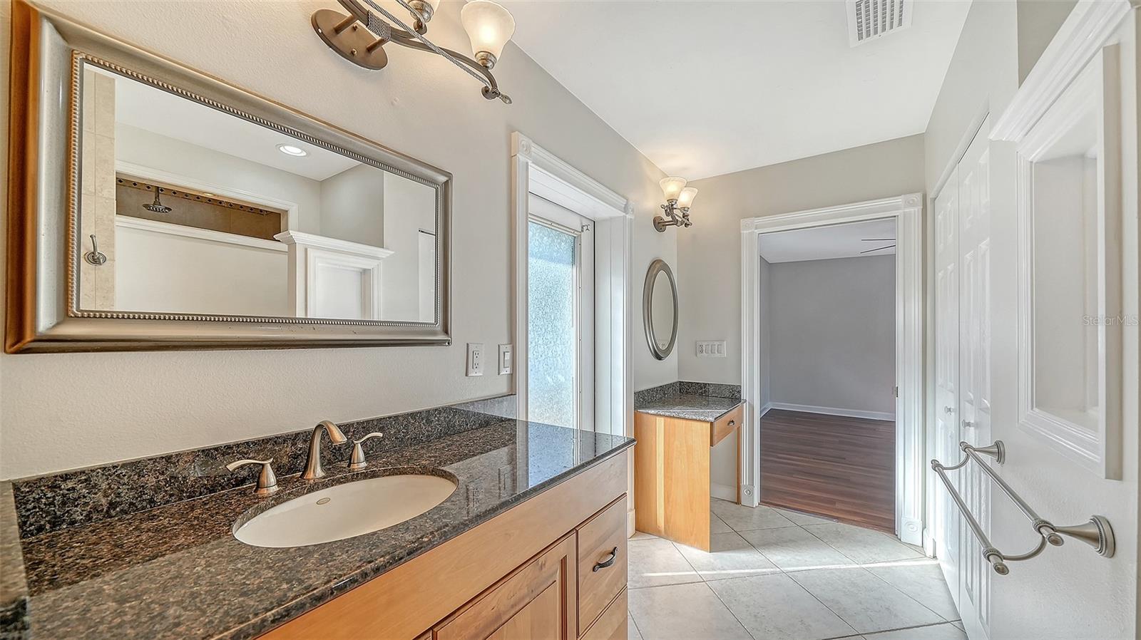 2452 WHIPPOORWILL CIR
