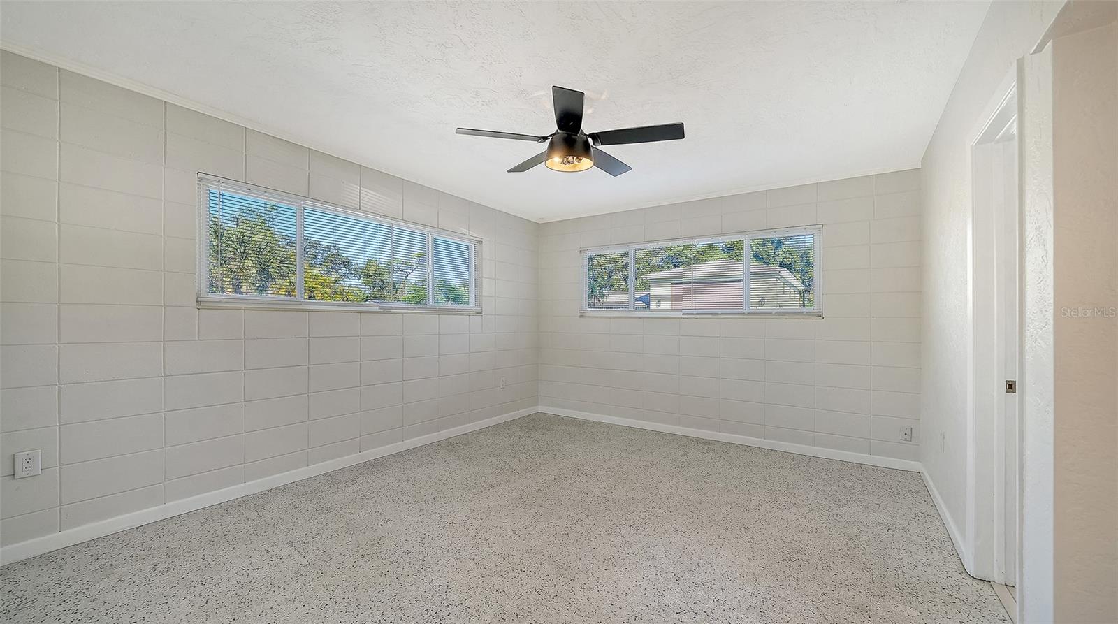 2452 WHIPPOORWILL CIR