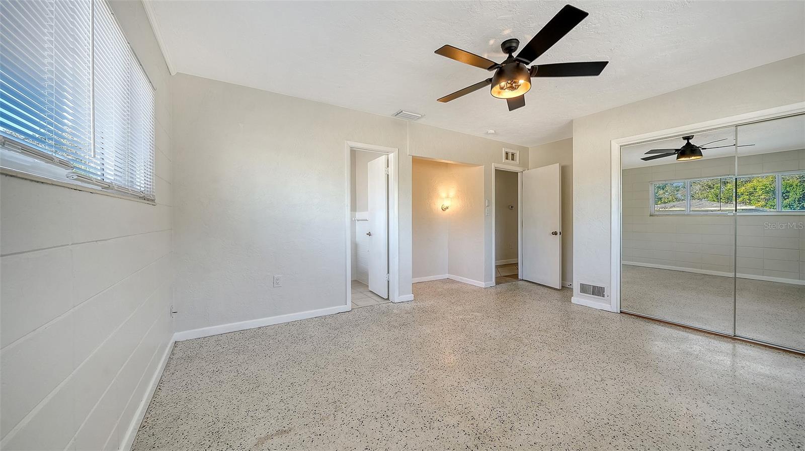 2452 WHIPPOORWILL CIR