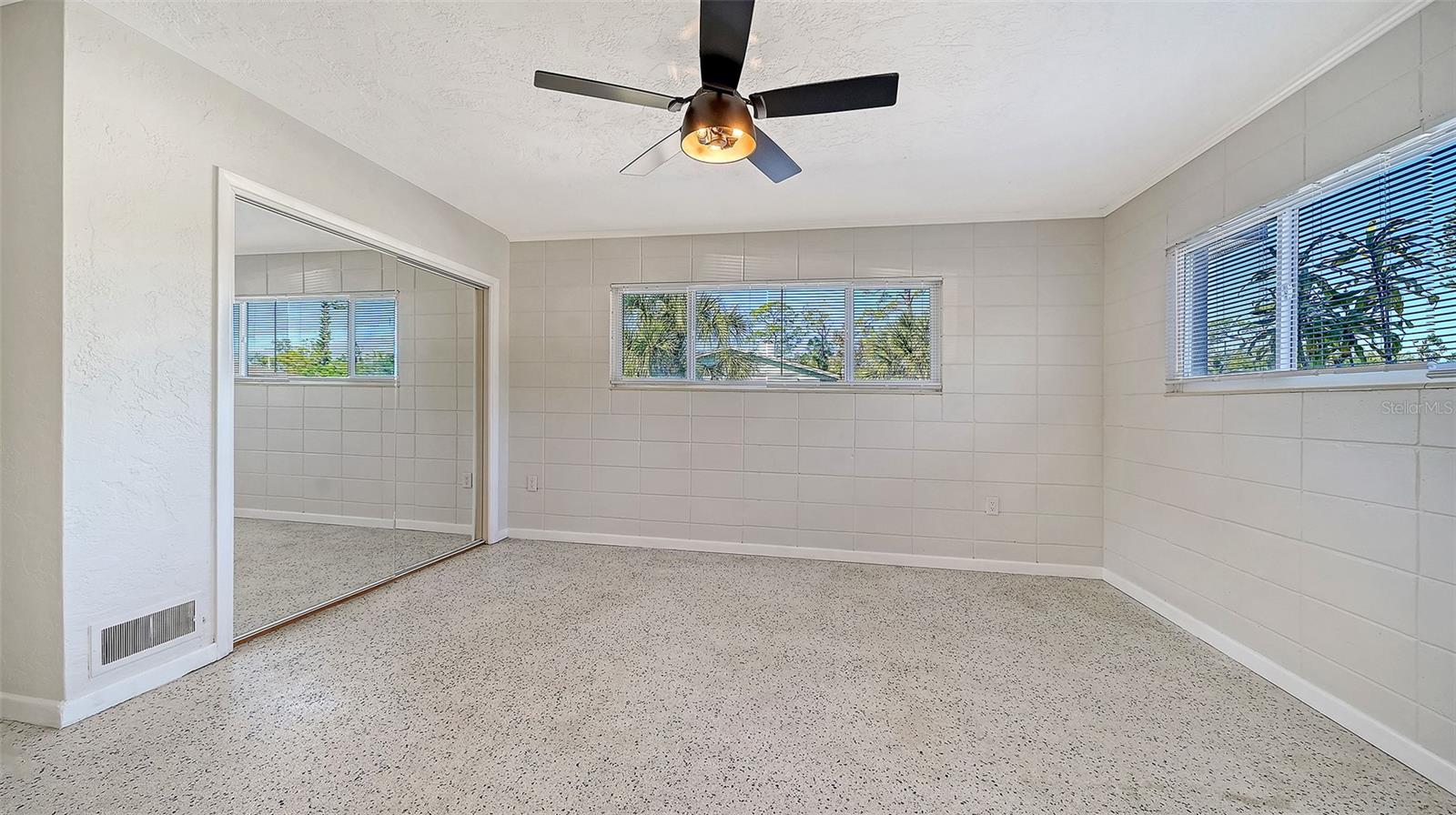 2452 WHIPPOORWILL CIR