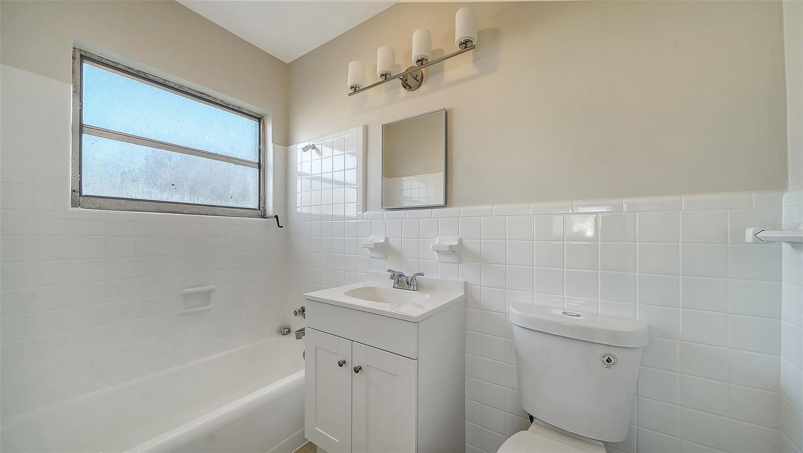 2452 WHIPPOORWILL CIR