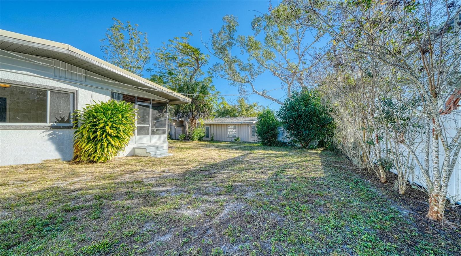 2452 WHIPPOORWILL CIR