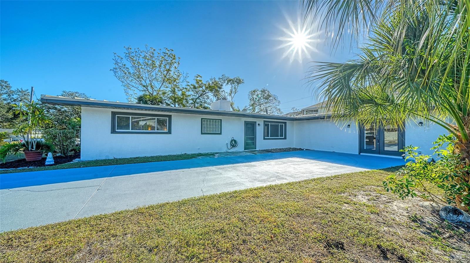 2452 WHIPPOORWILL CIR