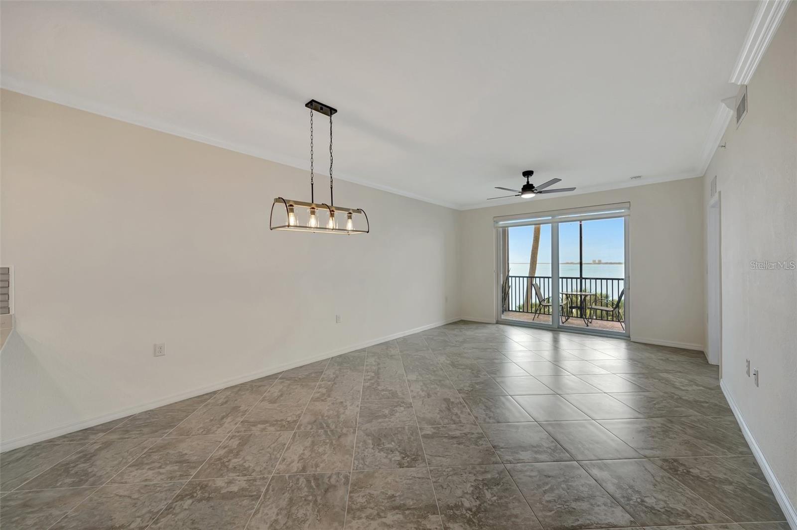 910 TIDEWATER SHORES LOOP #304