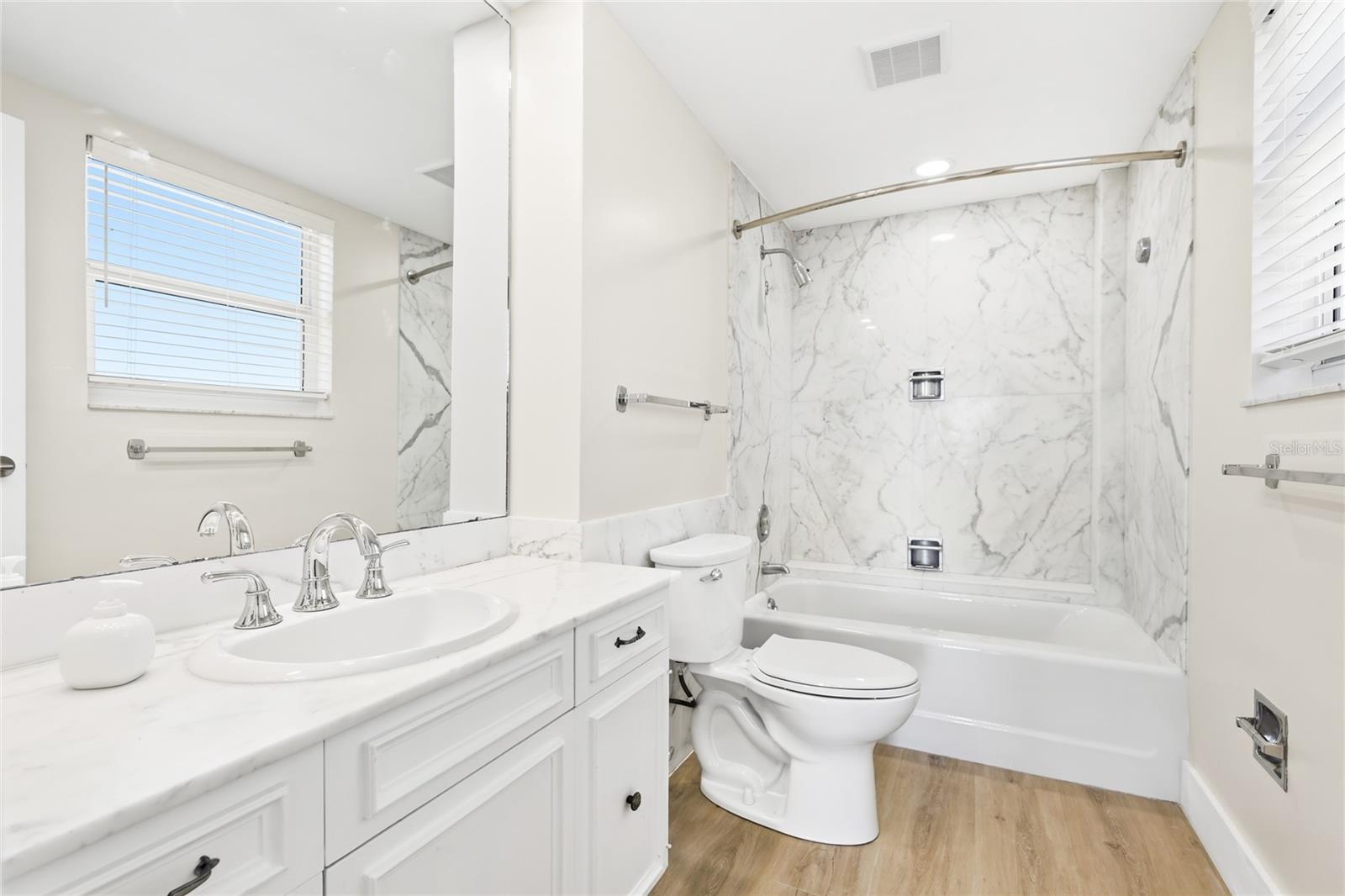 601 LONGBOAT CLUB RD #504S