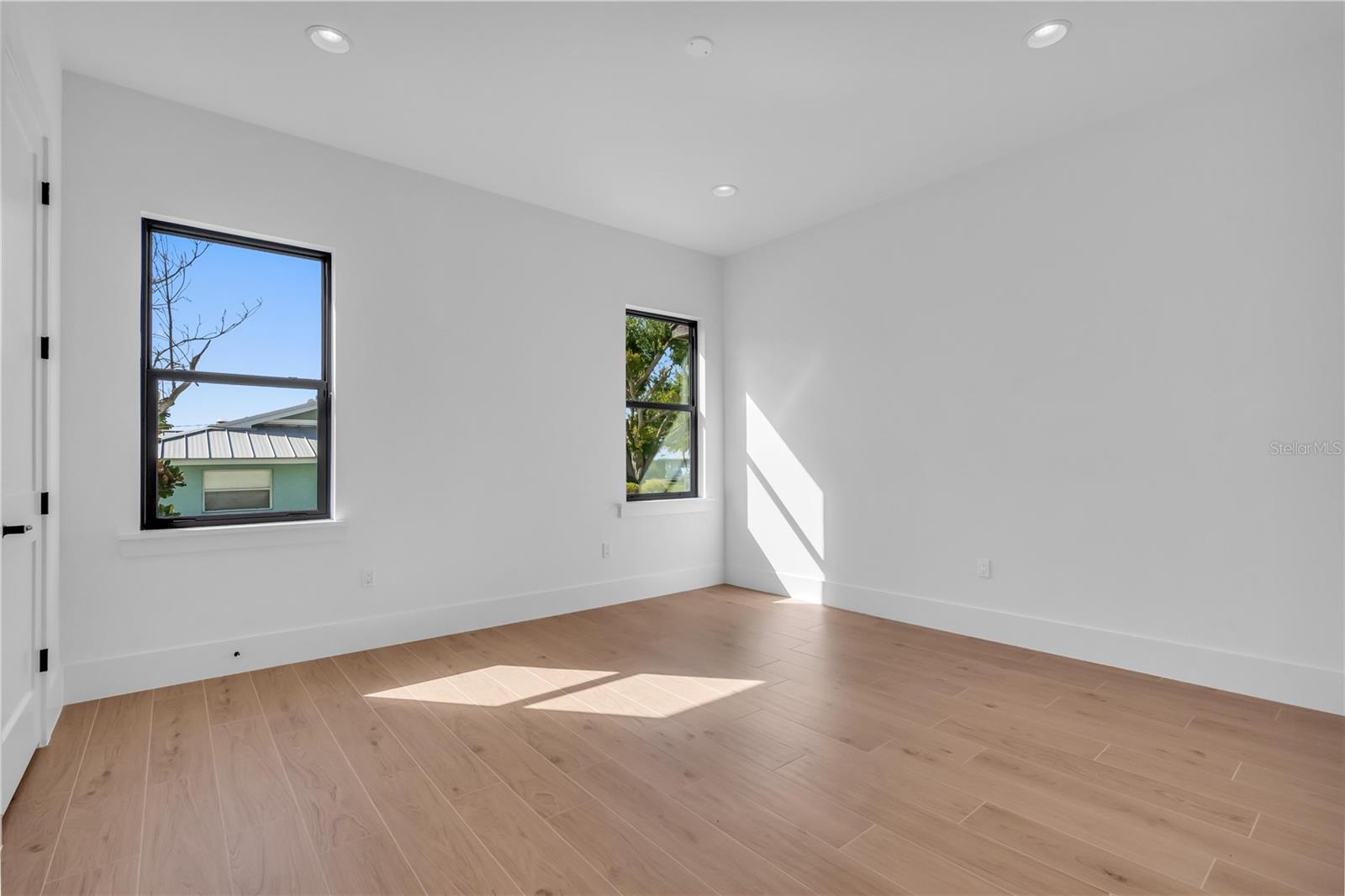 7125 WESTMORELAND DR