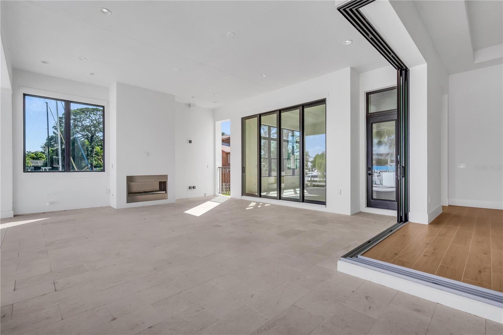 7125 WESTMORELAND DR