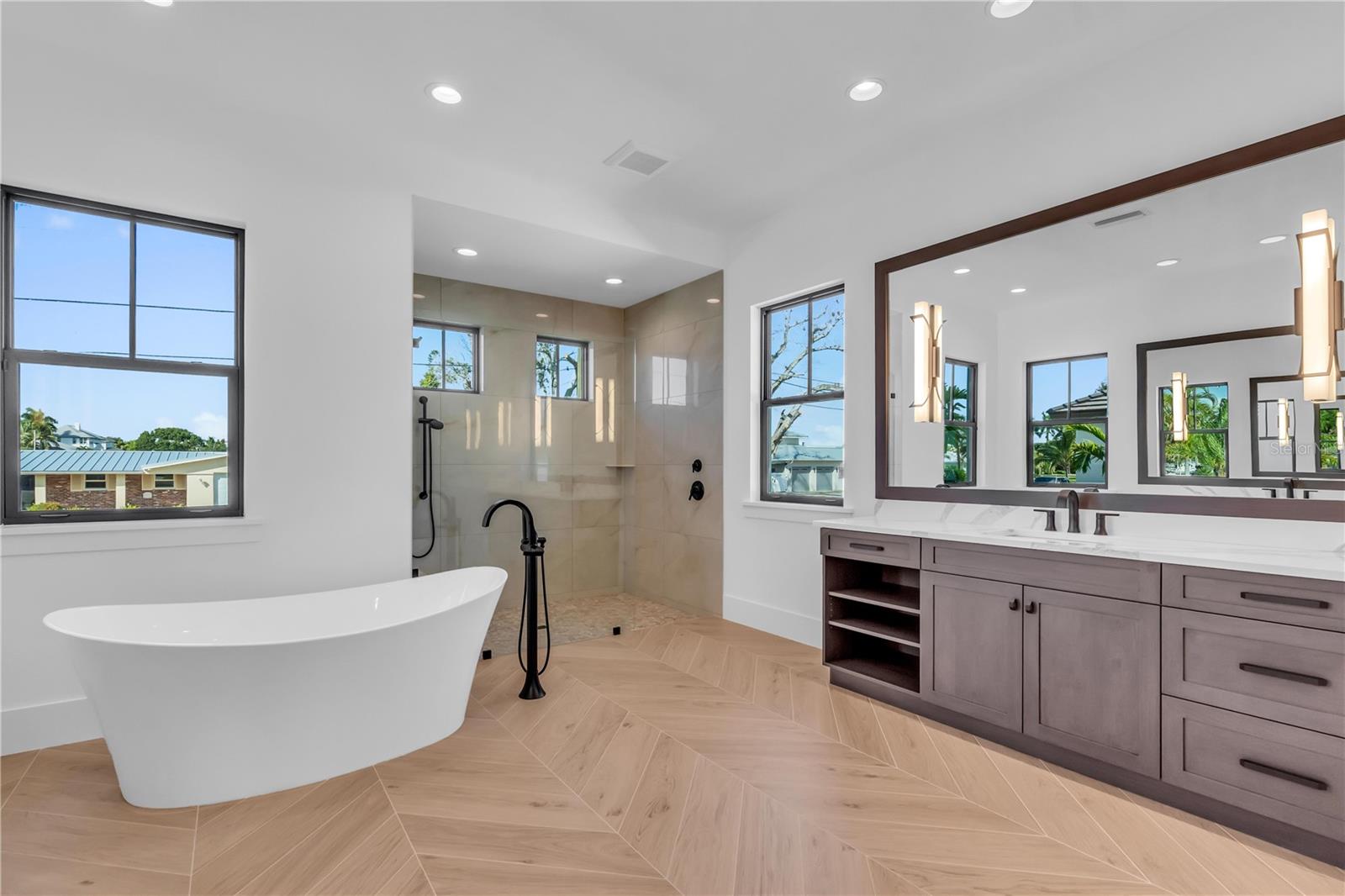 7125 WESTMORELAND DR