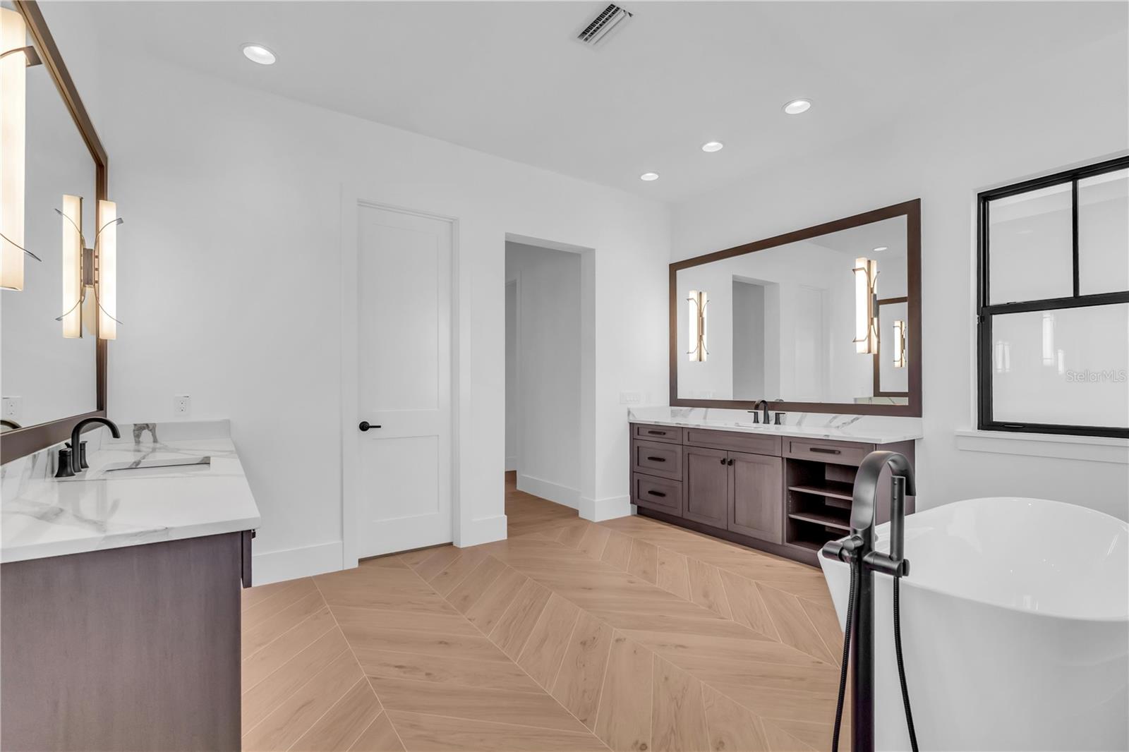 7125 WESTMORELAND DR