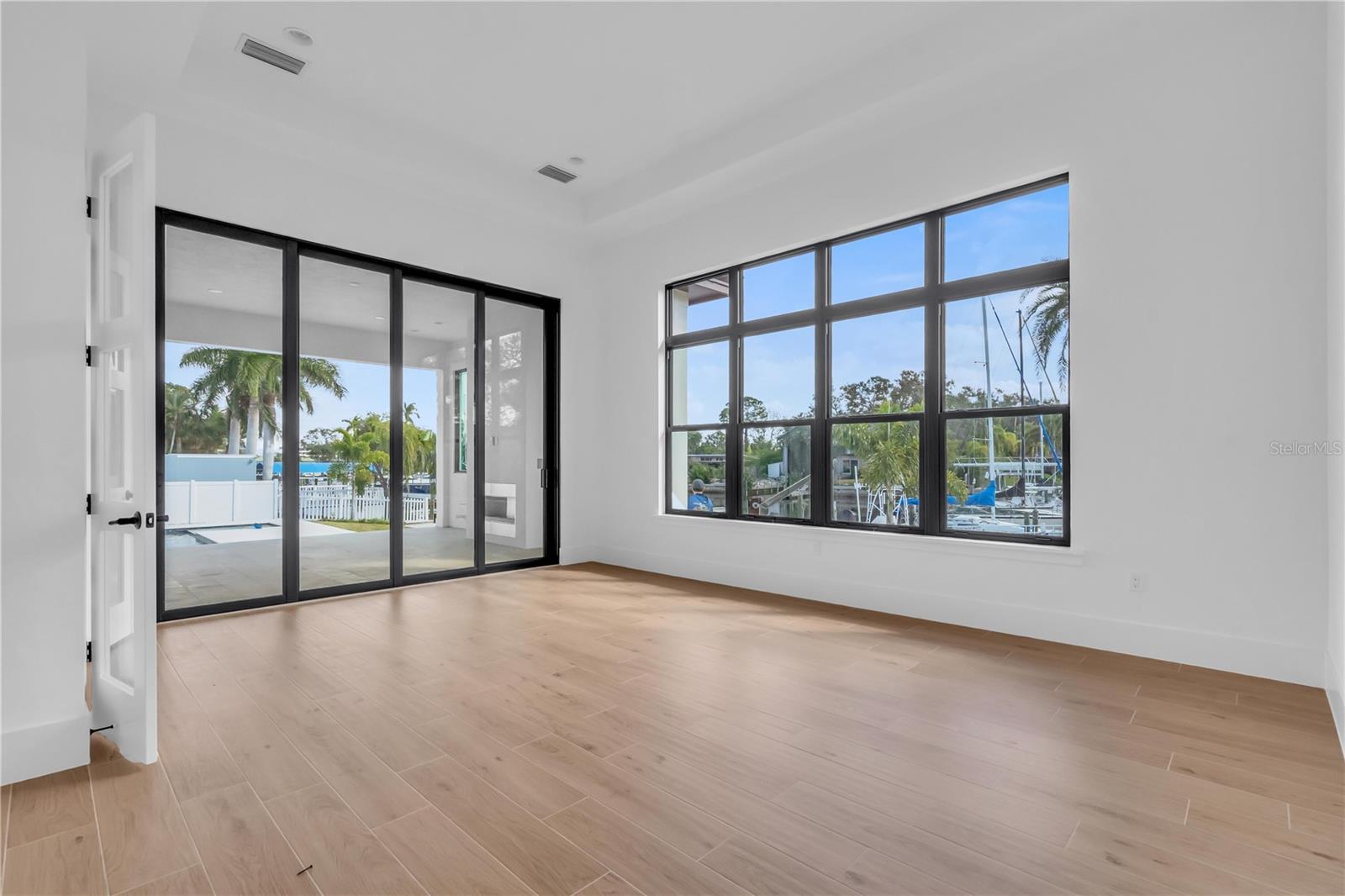 7125 WESTMORELAND DR