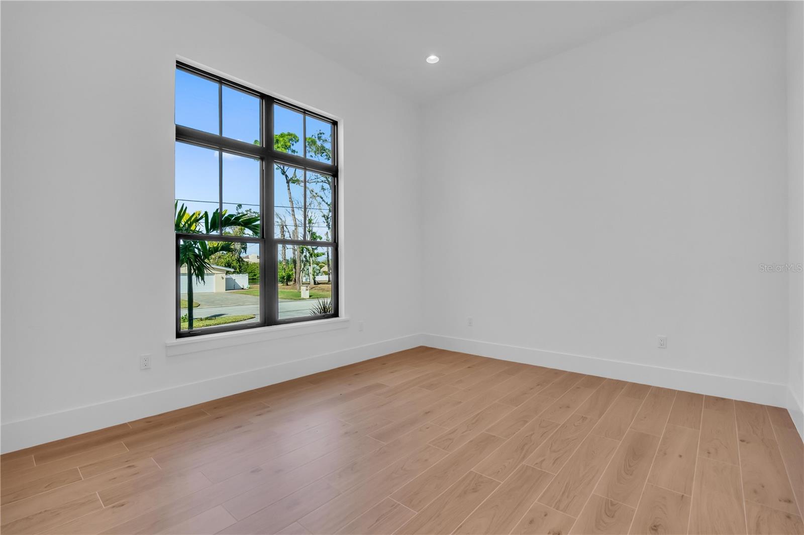 7125 WESTMORELAND DR