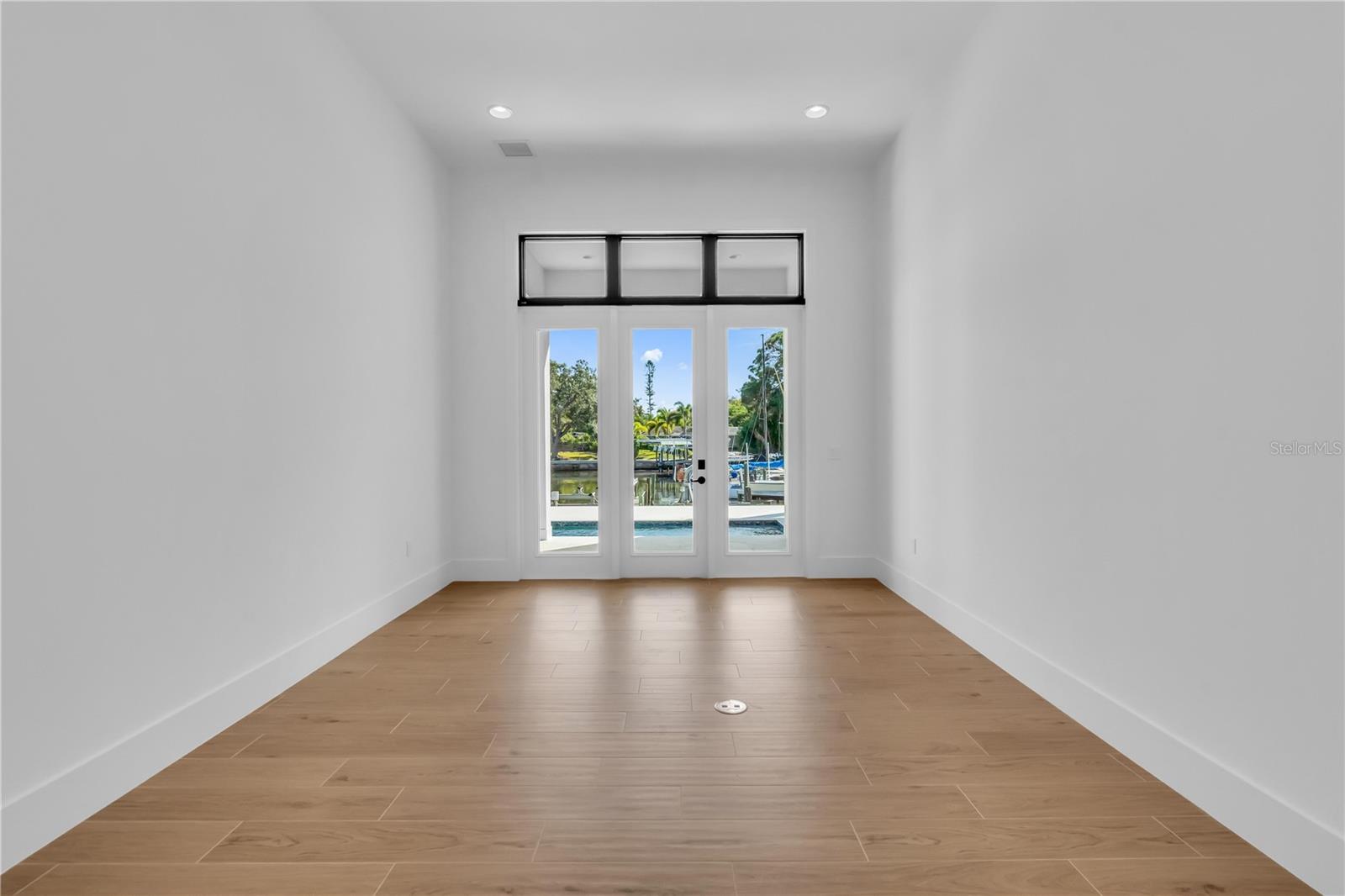 7125 WESTMORELAND DR