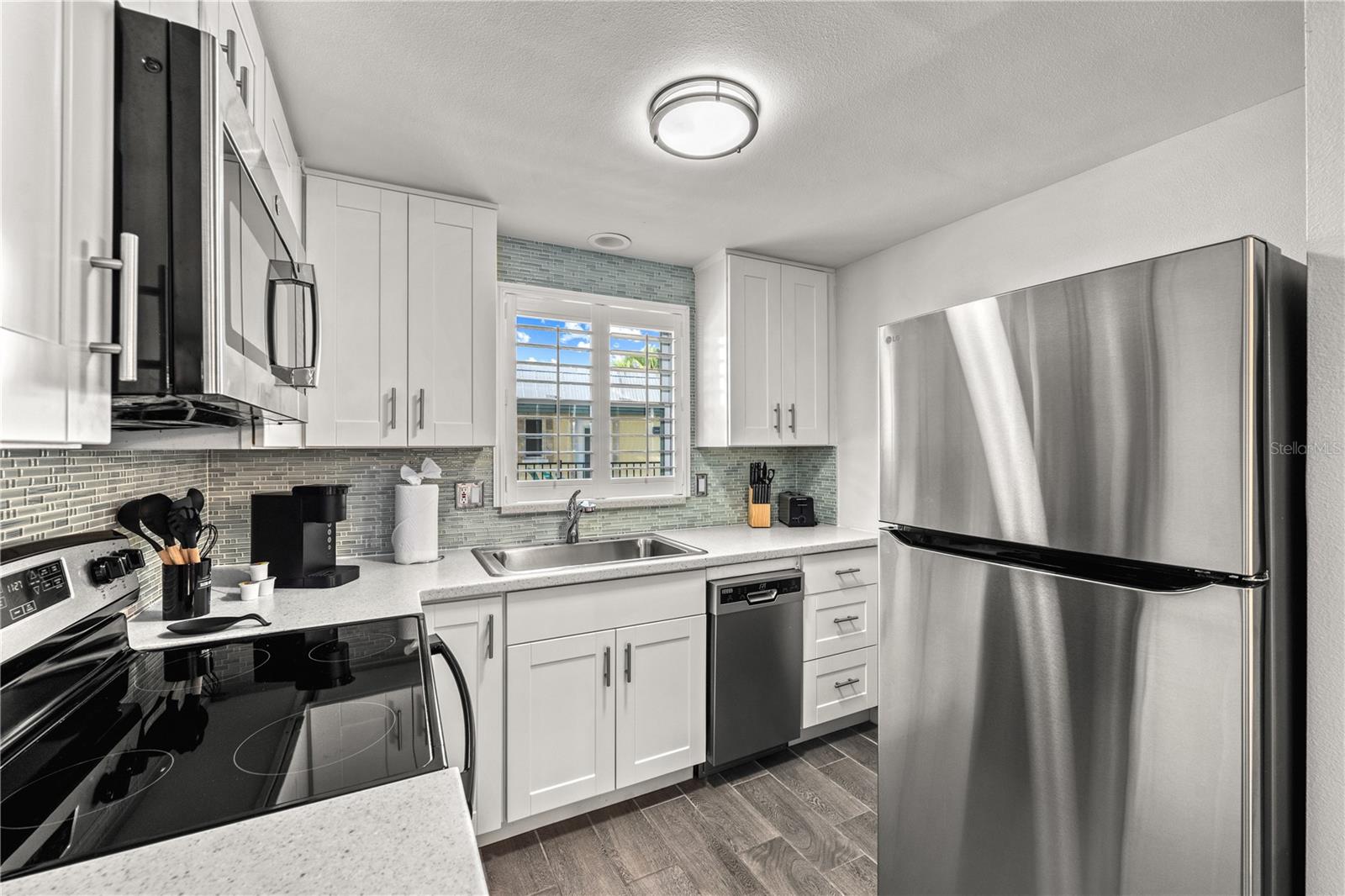 1123 CRESCENT ST #1123/1125