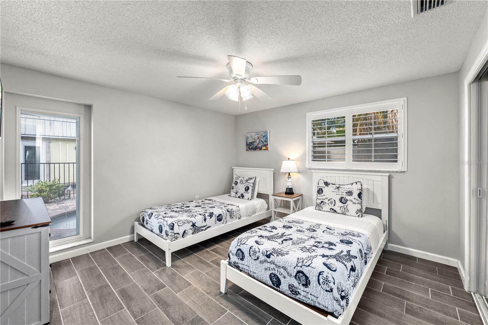 1123 CRESCENT ST #1123/1125