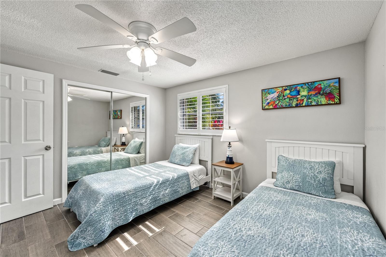 1123 CRESCENT ST #1123/1125