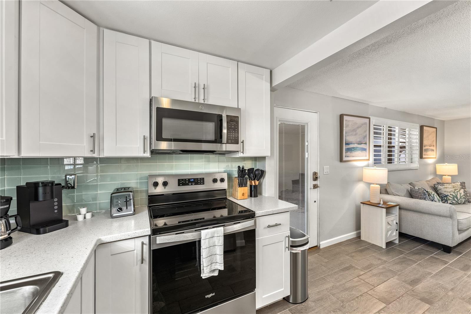 1123 CRESCENT ST #1123/1125