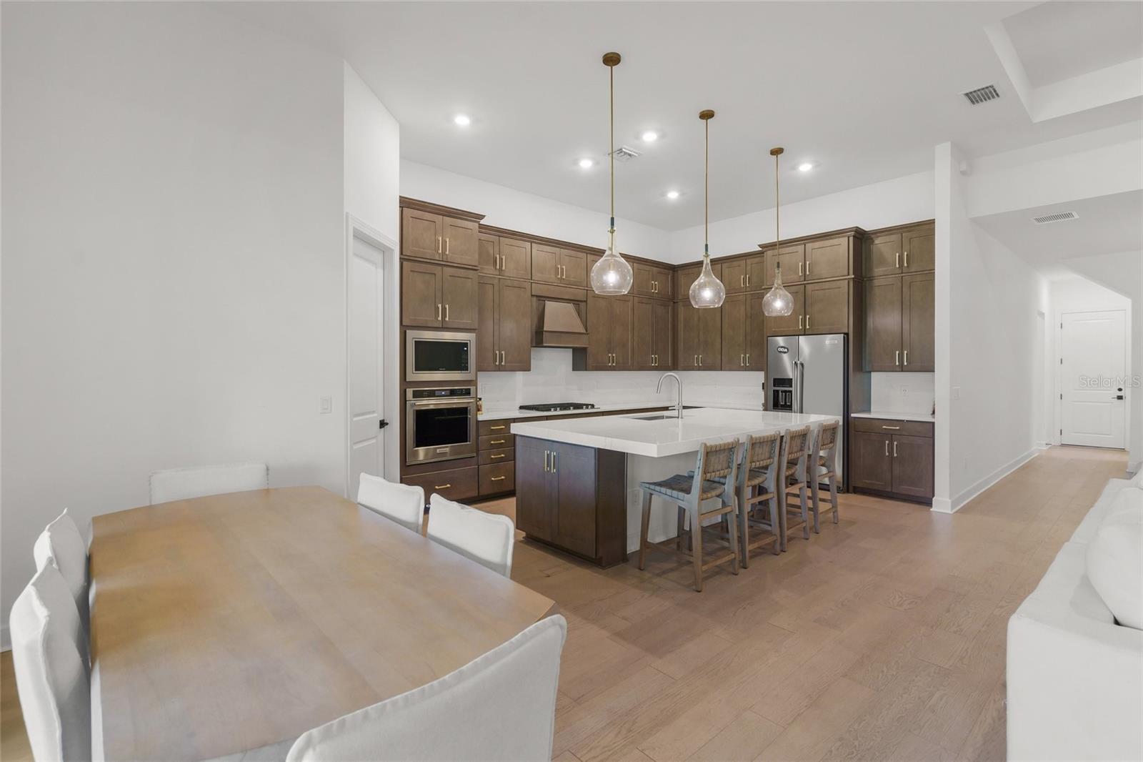 7765 GRANDE SHORES DR