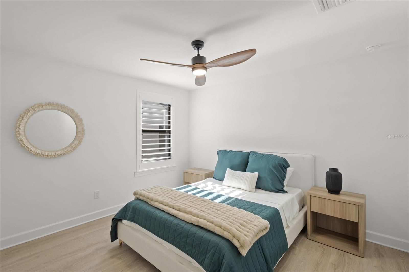 7765 GRANDE SHORES DR