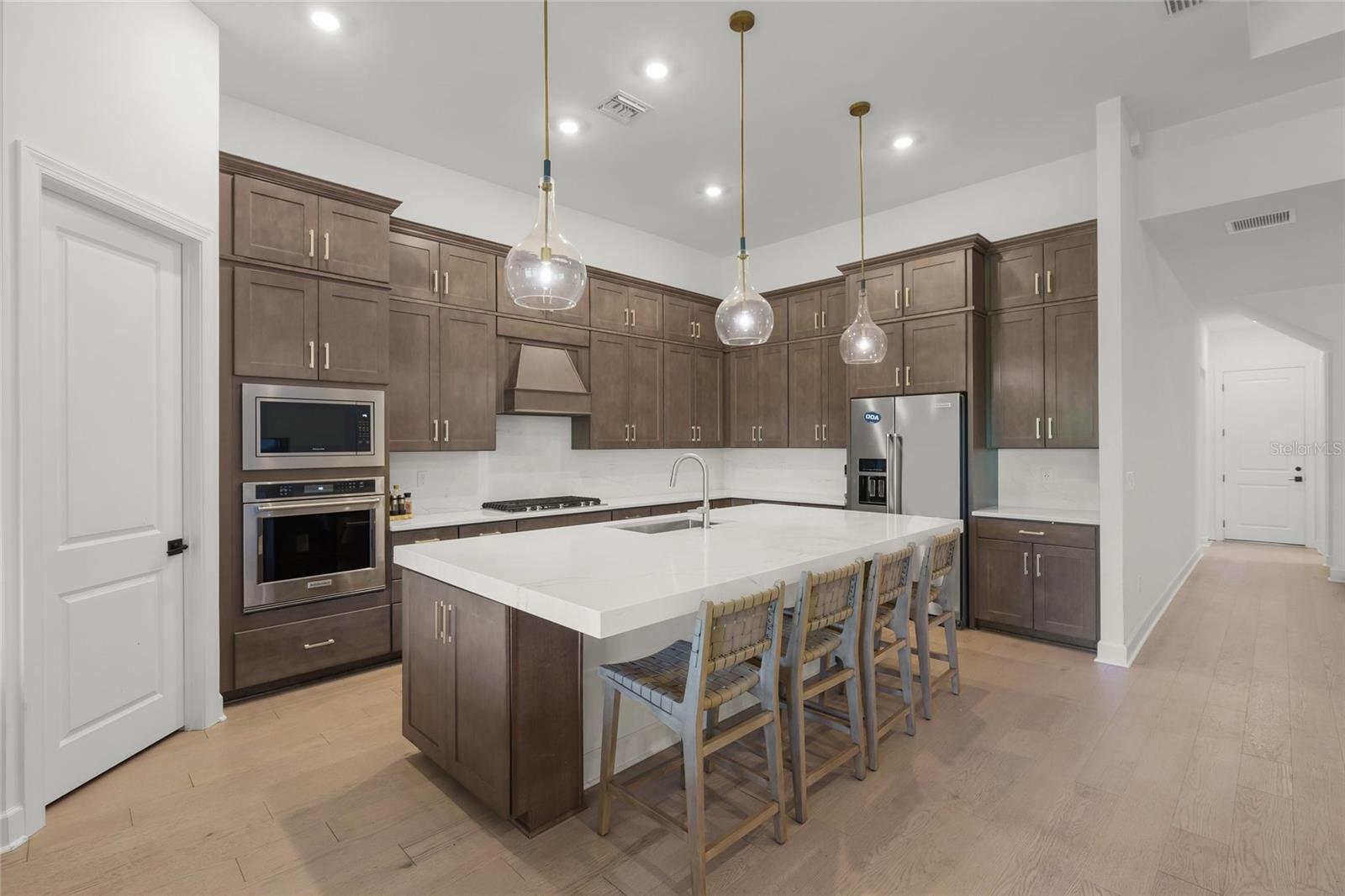 7765 GRANDE SHORES DR