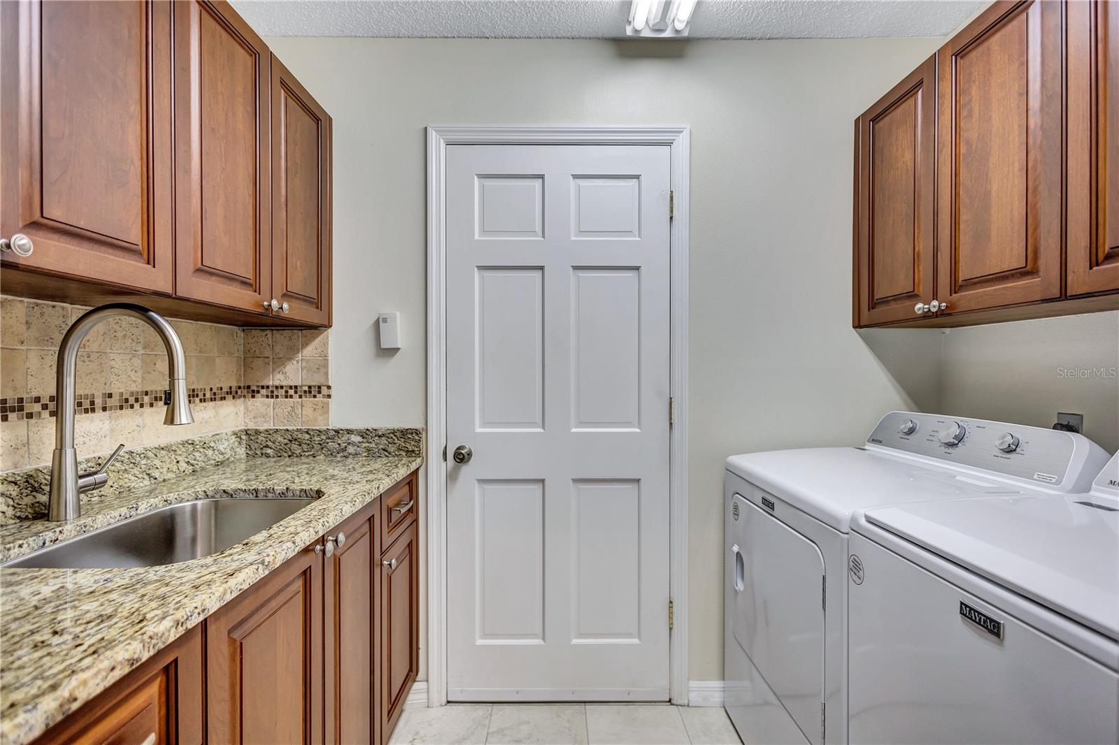 104 INLETS BLVD #104