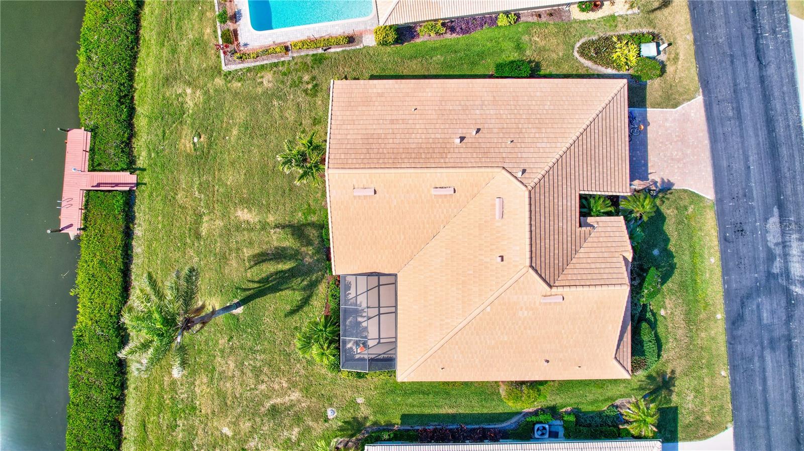 104 INLETS BLVD #104