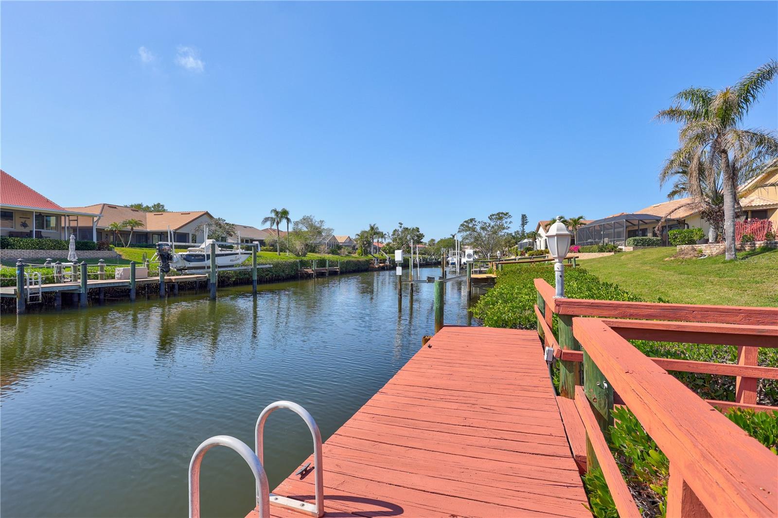 104 INLETS BLVD #104