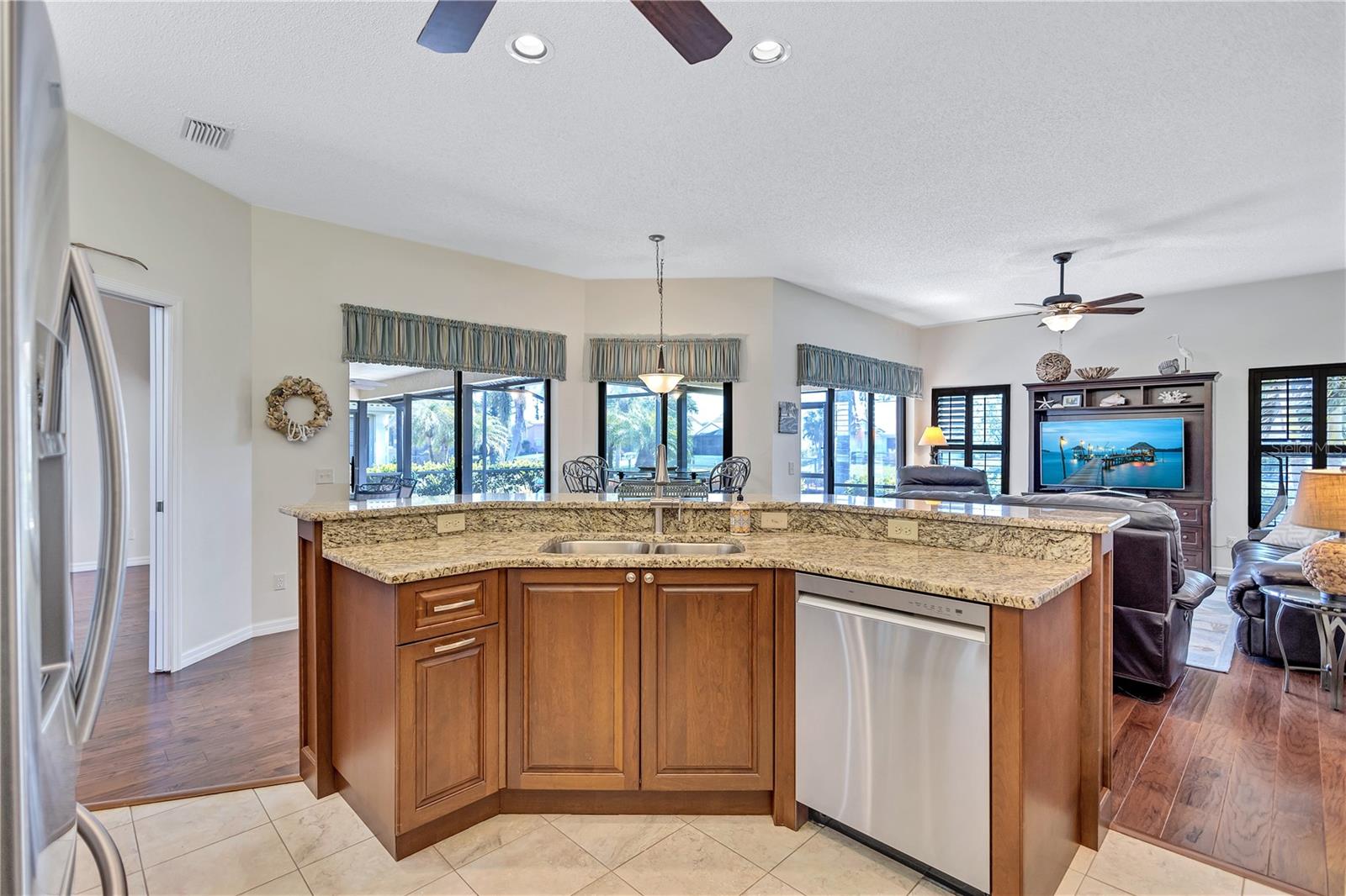 104 INLETS BLVD #104