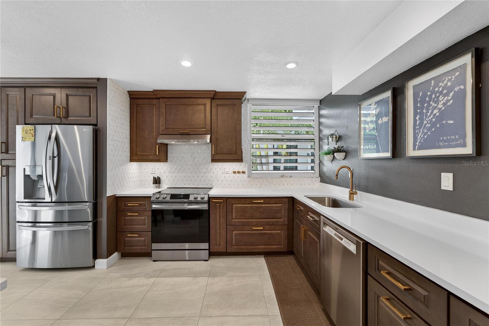 513 BAYPORT WAY #513