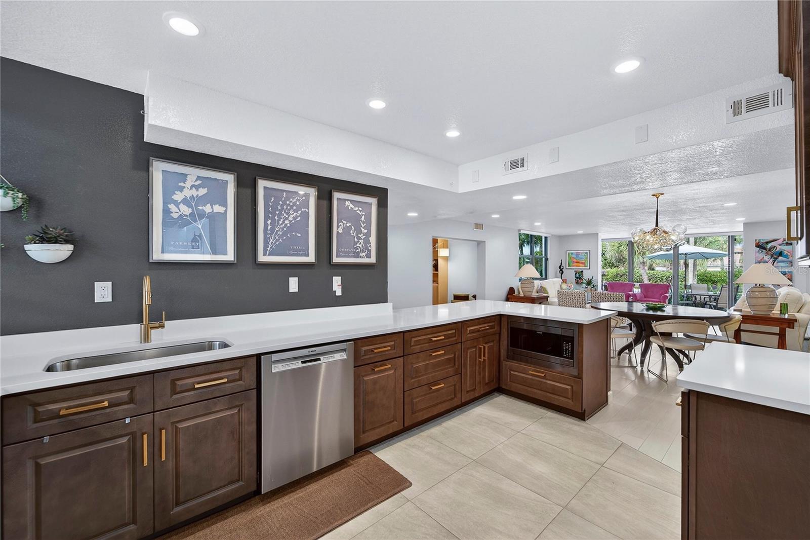 513 BAYPORT WAY #513