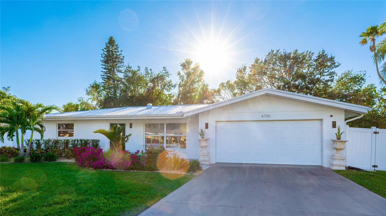 6726 S LOCKWOOD RIDGE RD