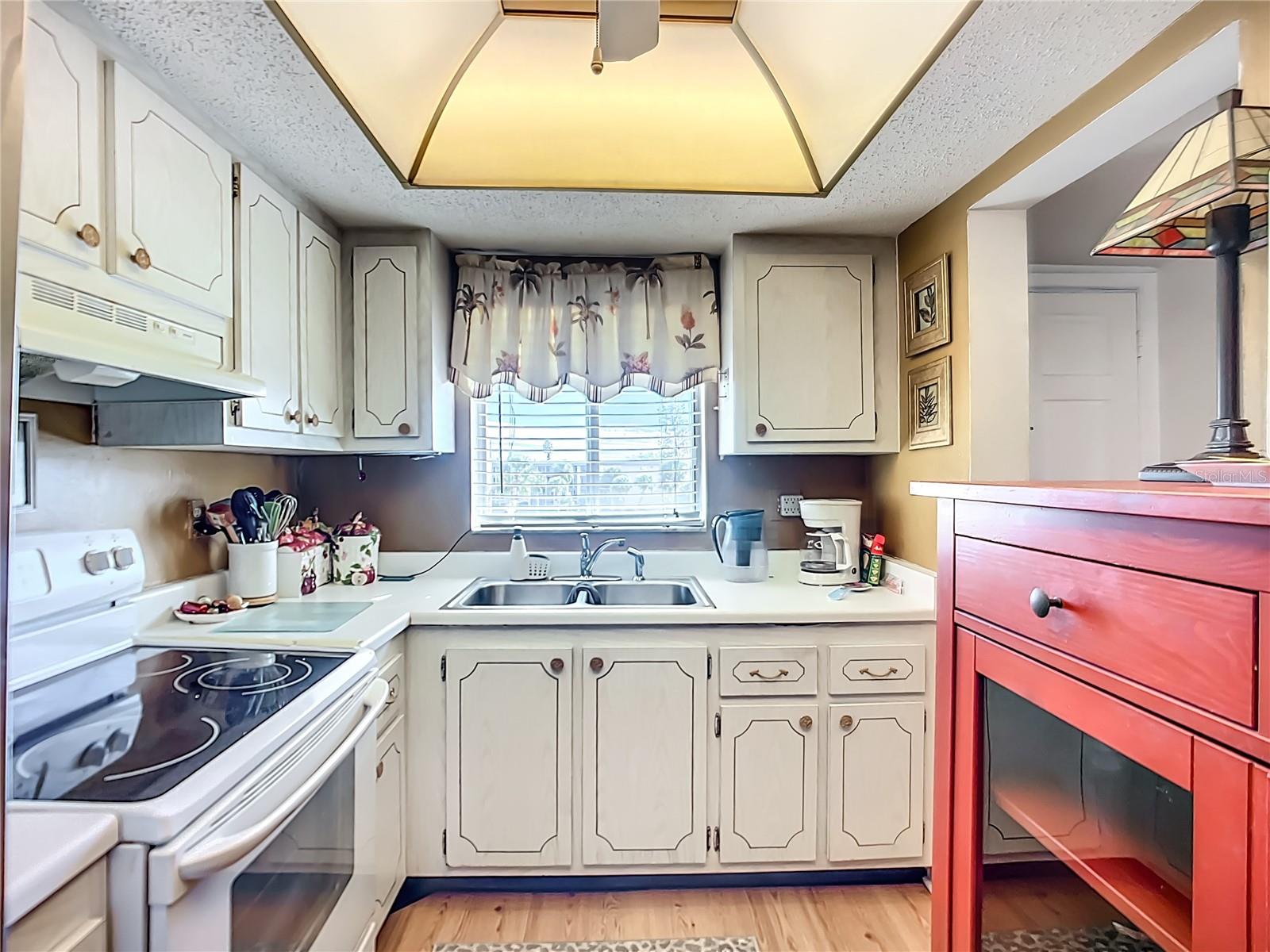 3785 LAKE BAYSHORE DR #H-405