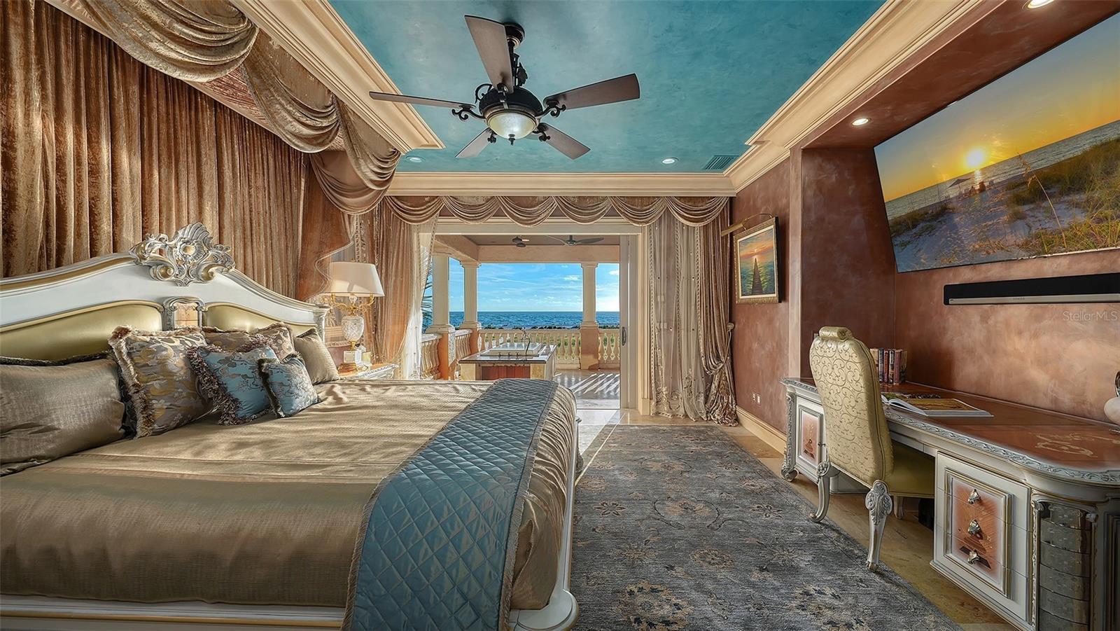 801 N SHORE DR