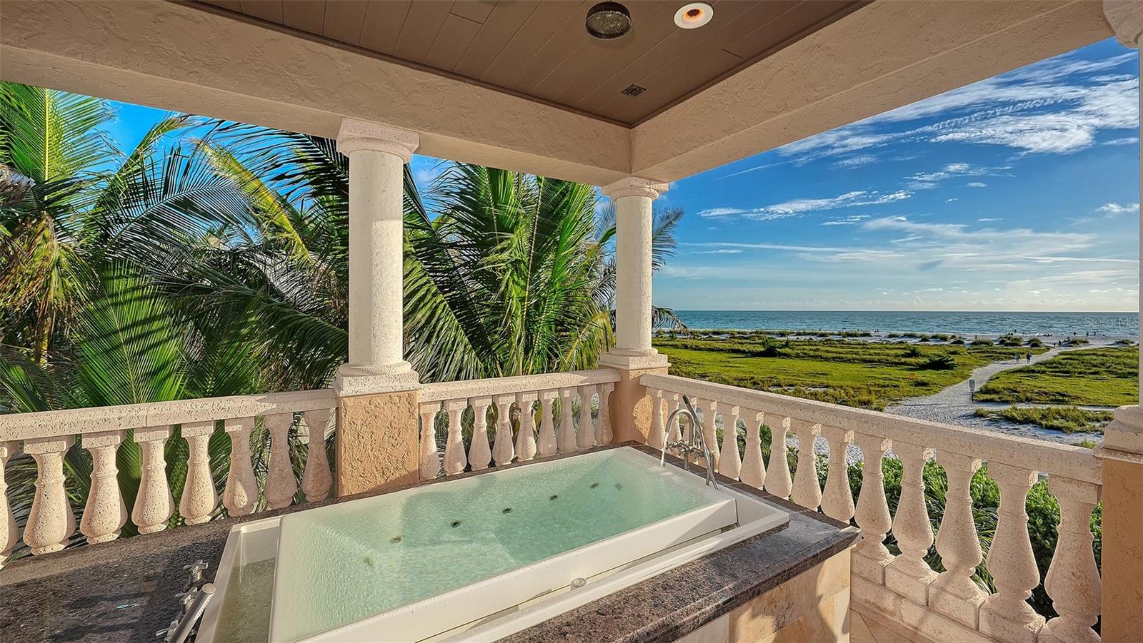 801 N SHORE DR