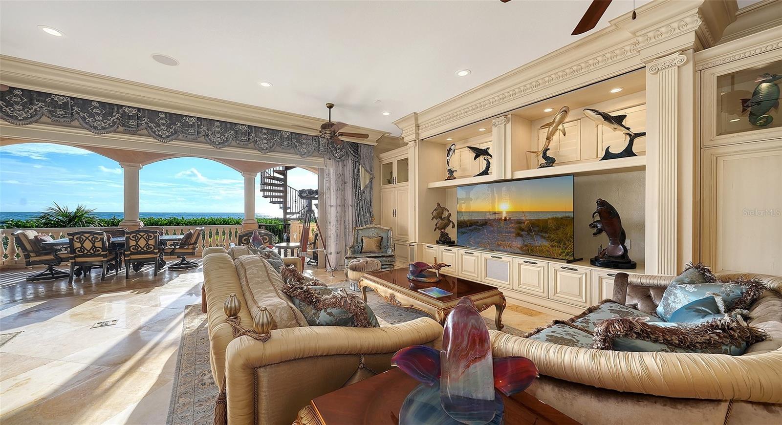 801 N SHORE DR