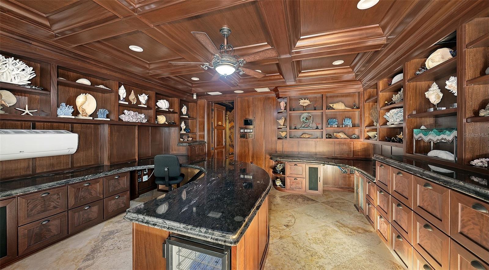 801 N SHORE DR