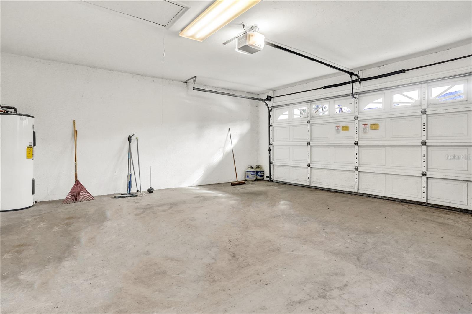 6228 COUNTRY CLUB WAY