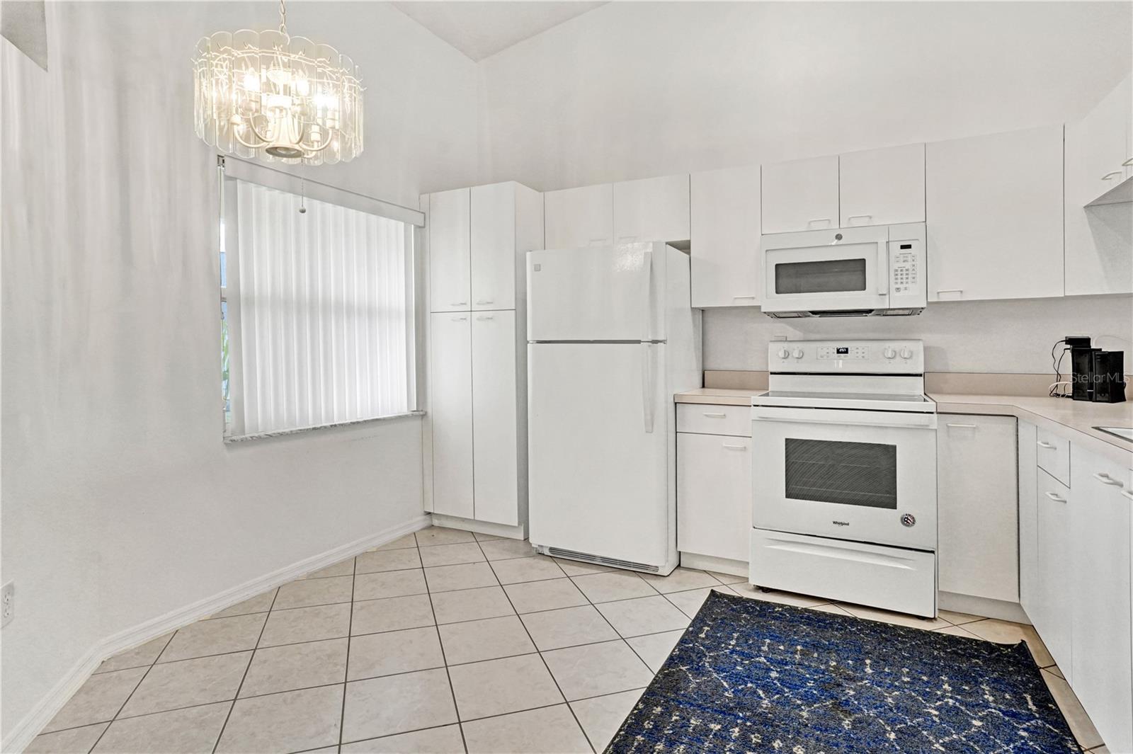 6228 COUNTRY CLUB WAY